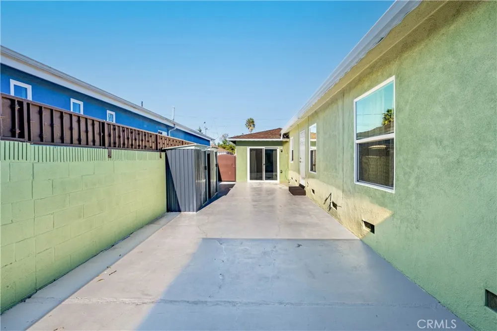 1520 W 215th Torrance, CA 90501
