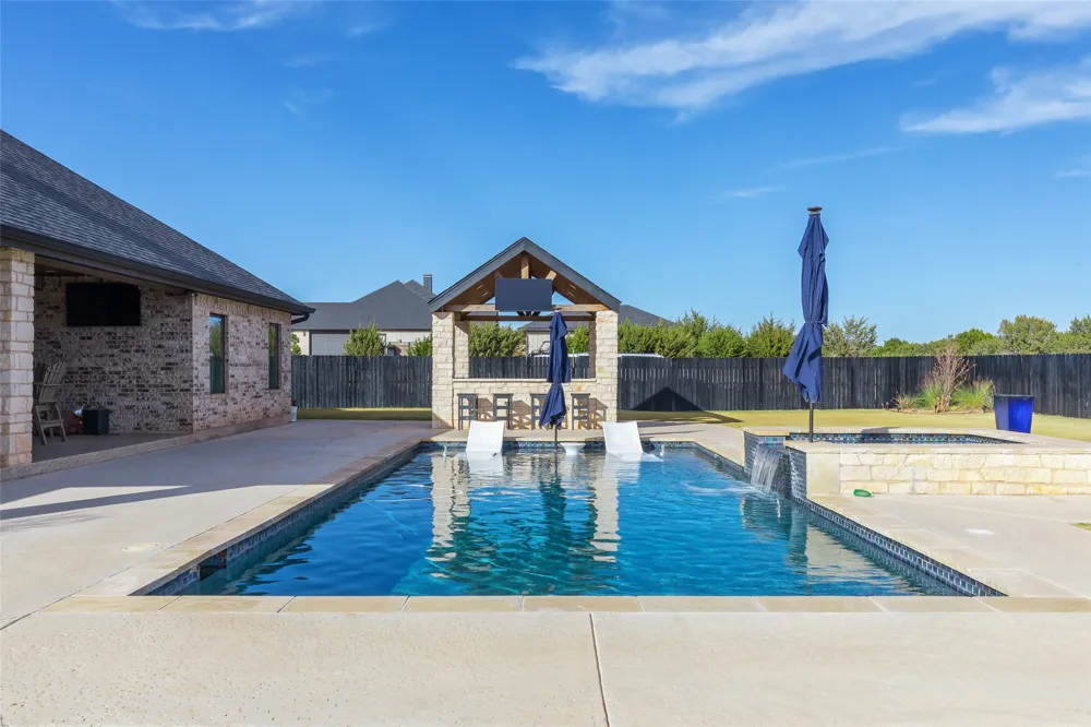 169 Pine Springs Cove Tuscola, TX 79562