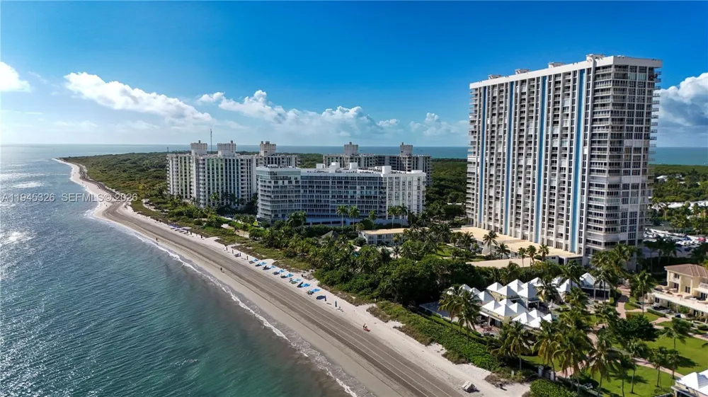 881 Ocean Dr #TH15 Key Biscayne, FL 33149