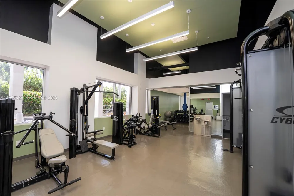 881 Ocean Dr #TH15 Key Biscayne, FL 33149