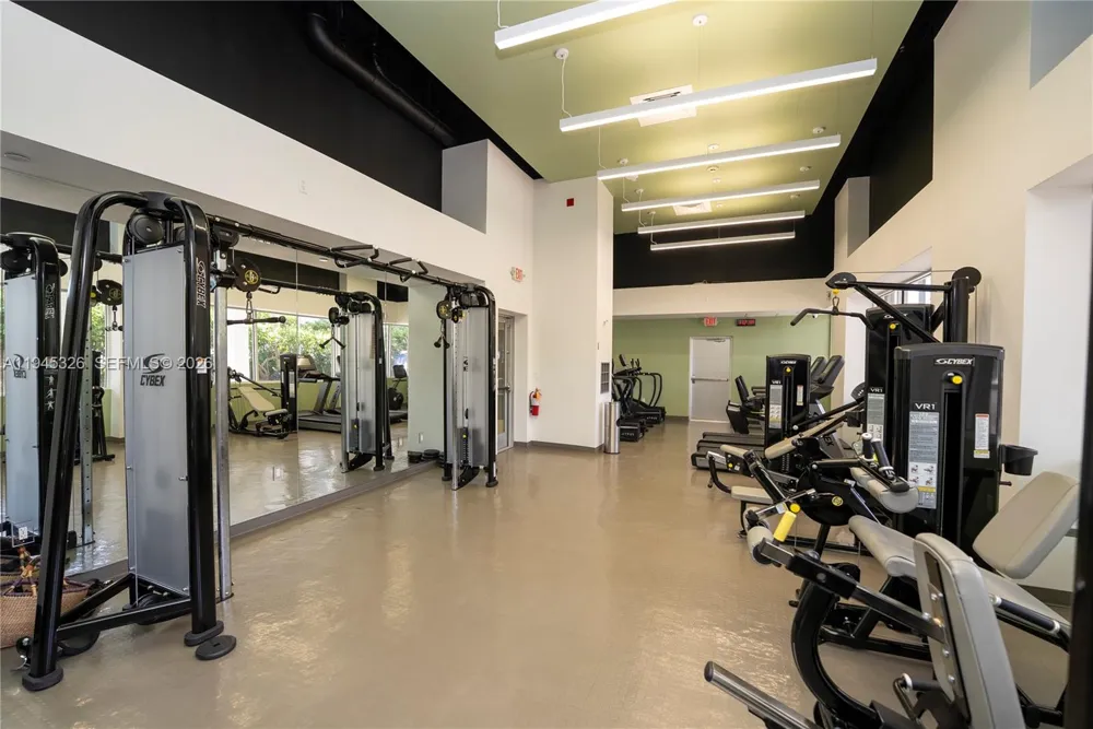 881 Ocean Dr #TH15 Key Biscayne, FL 33149