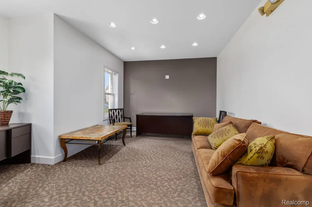 11650 Weingartz West Utica City, MI 48315
