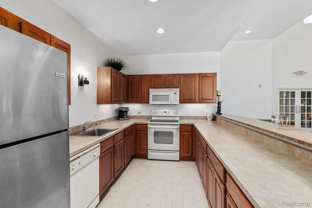 11650 Weingartz West Utica City, MI 48315