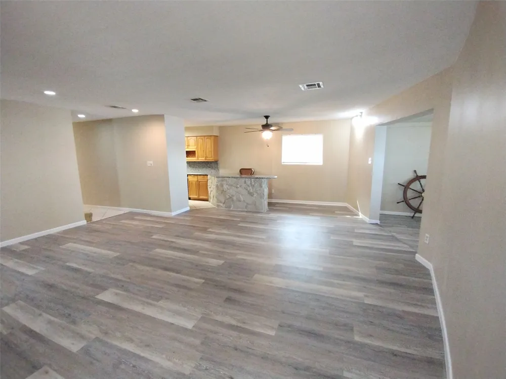 201 Oak Acres Drive Malakoff, TX 75148