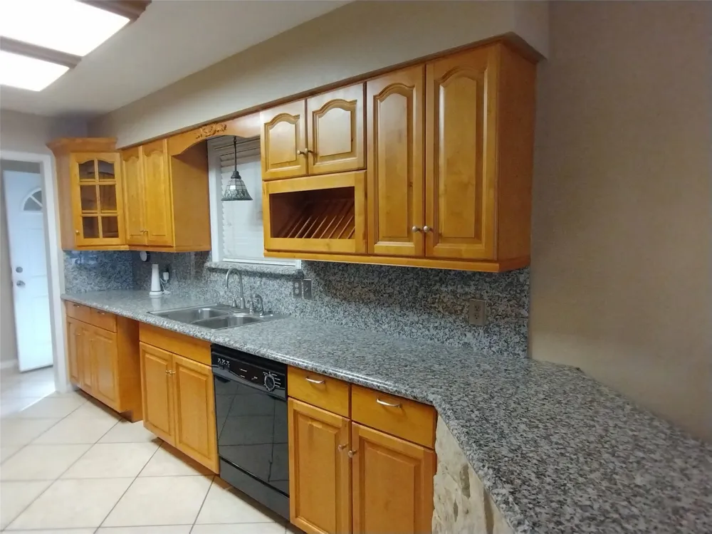 201 Oak Acres Drive Malakoff, TX 75148