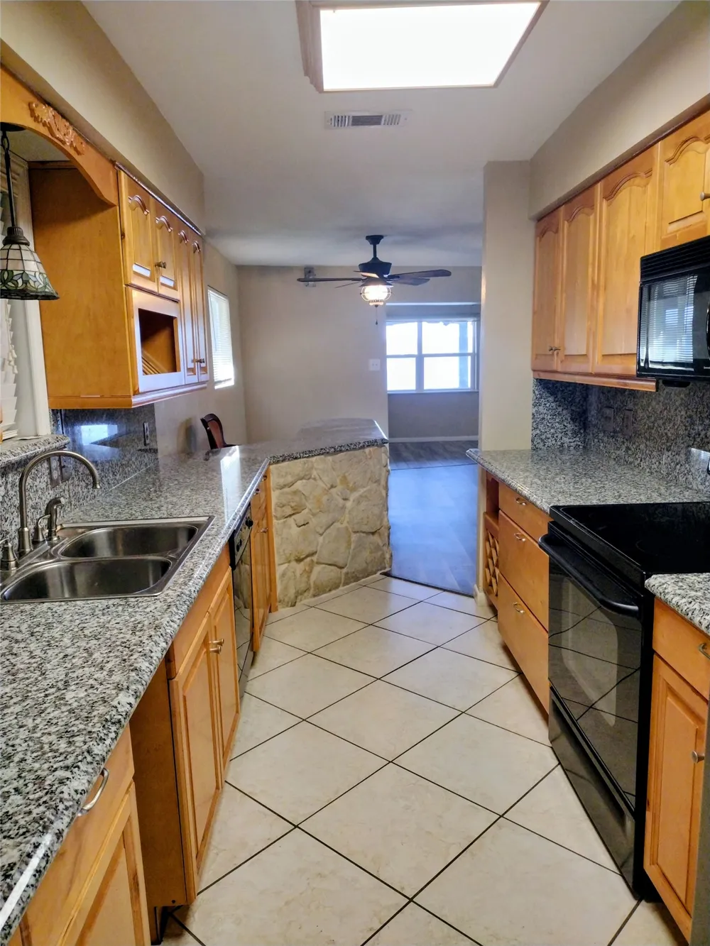 201 Oak Acres Drive Malakoff, TX 75148