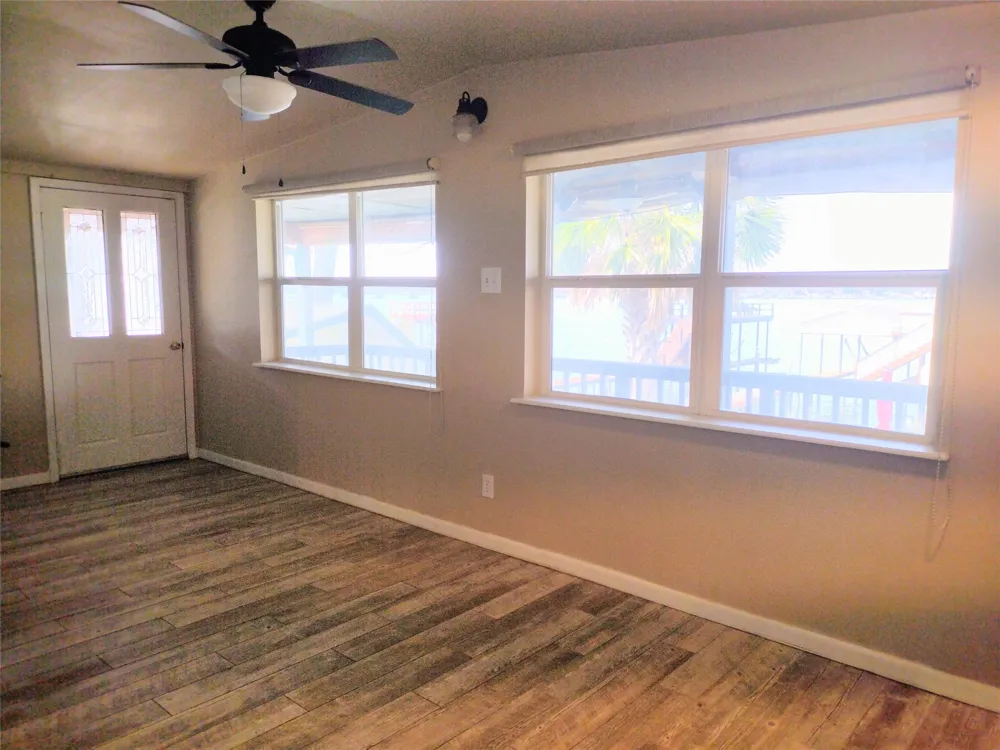 201 Oak Acres Drive Malakoff, TX 75148