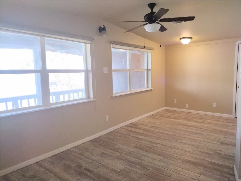 201 Oak Acres Drive Malakoff, TX 75148
