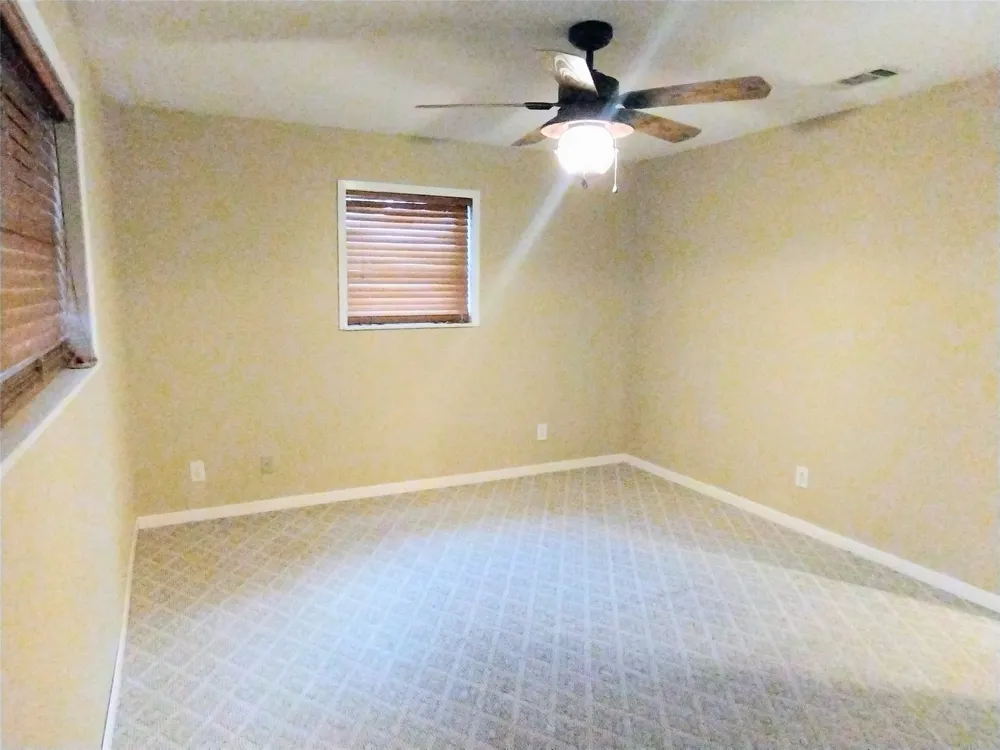 201 Oak Acres Drive Malakoff, TX 75148