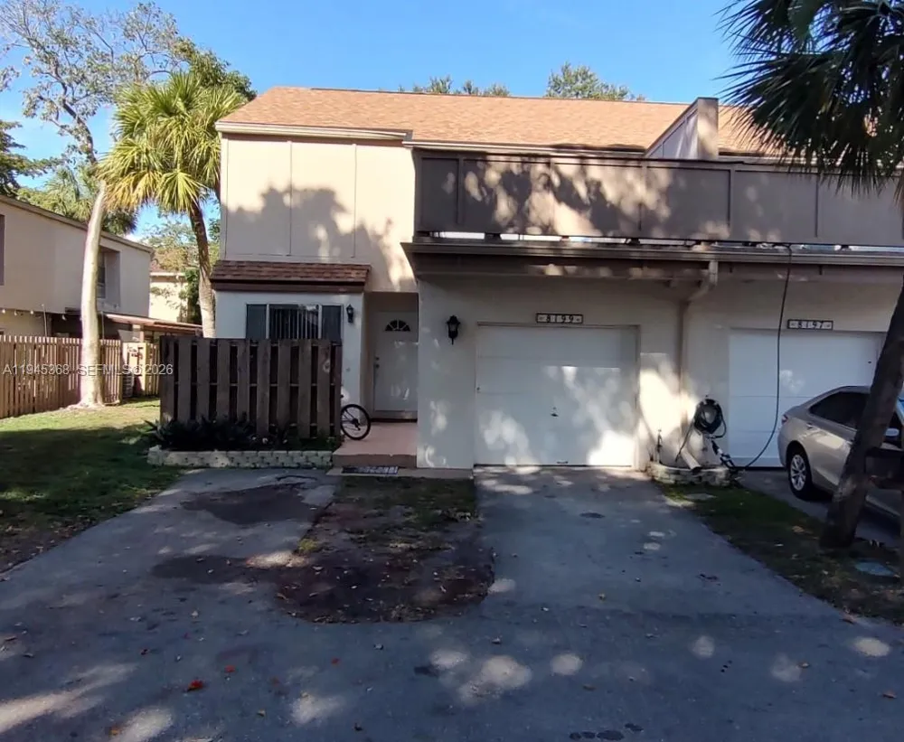 8199 NW 8th Mnr #1 Plantation, FL 33324