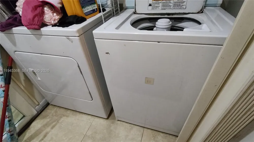 8199 NW 8th Mnr #1 Plantation, FL 33324
