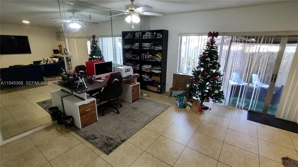 8199 NW 8th Mnr #1 Plantation, FL 33324