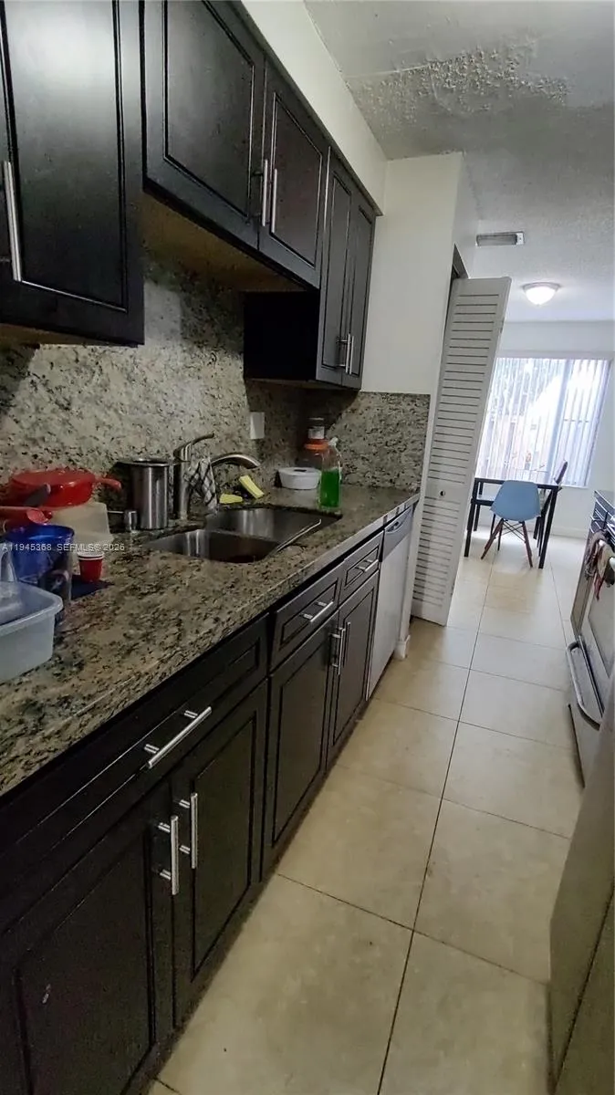 8199 NW 8th Mnr #1 Plantation, FL 33324