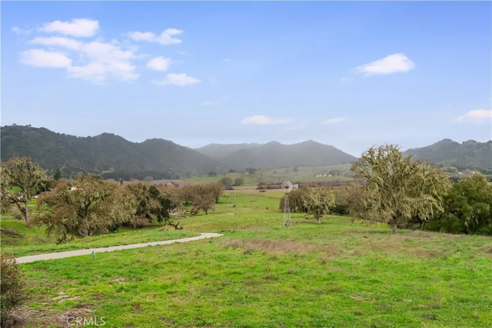 11015 Bobcat Arroyo Grande, CA 93420