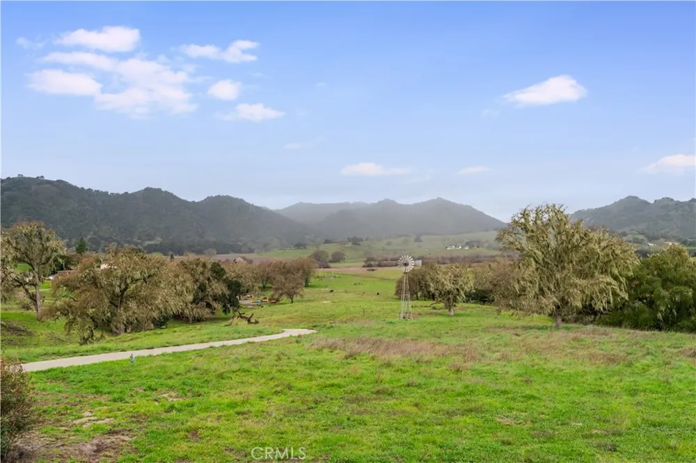 11015 Bobcat Arroyo Grande, CA 93420