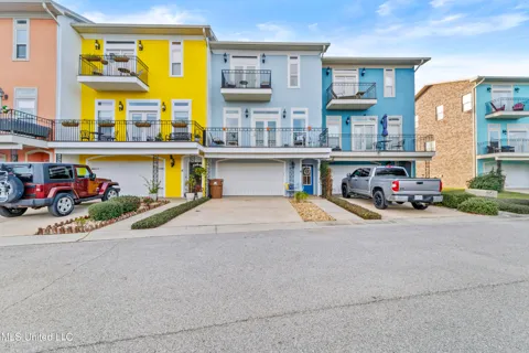 5 Oak Alley Lane