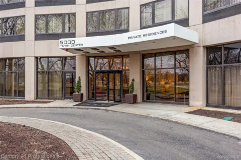 5000 Town Center #1704