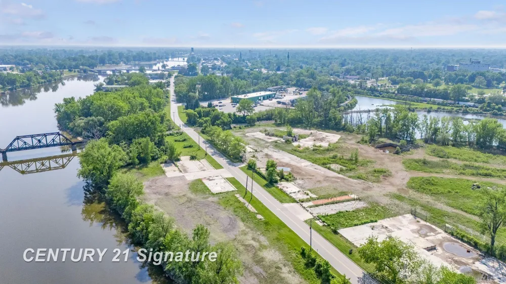 1445 Niagara Street Saginaw City, MI 48602
