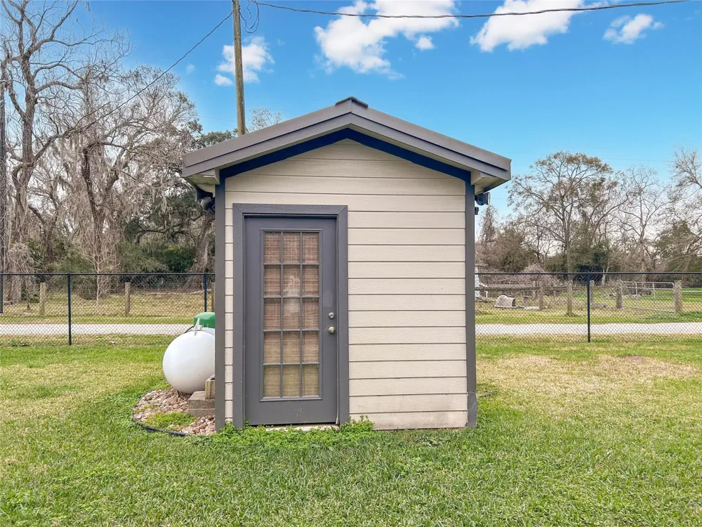 7078 Gupton Road Brazoria, TX 77422