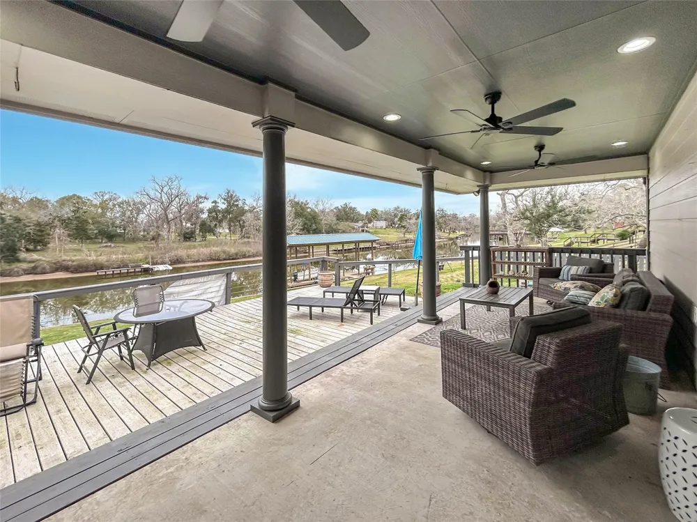 7078 Gupton Road Brazoria, TX 77422
