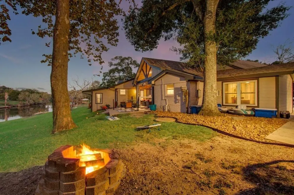 7078 Gupton Road Brazoria, TX 77422