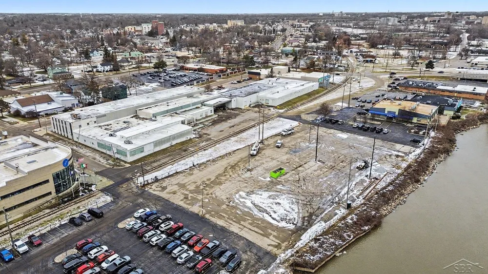 916 Niagara Street Saginaw City, MI 48602