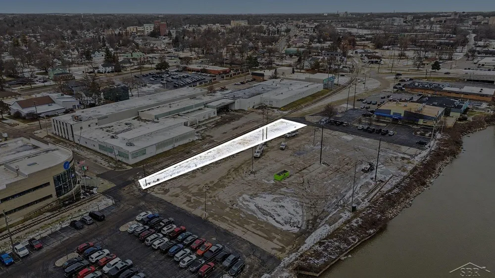 916 Niagara Street Saginaw City, MI 48602