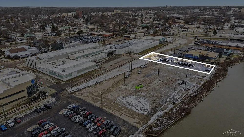 916 Niagara Street Saginaw City, MI 48602