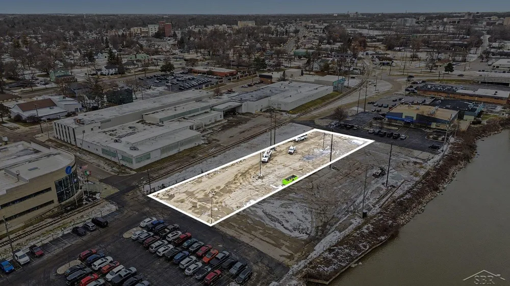 916 Niagara Street Saginaw City, MI 48602