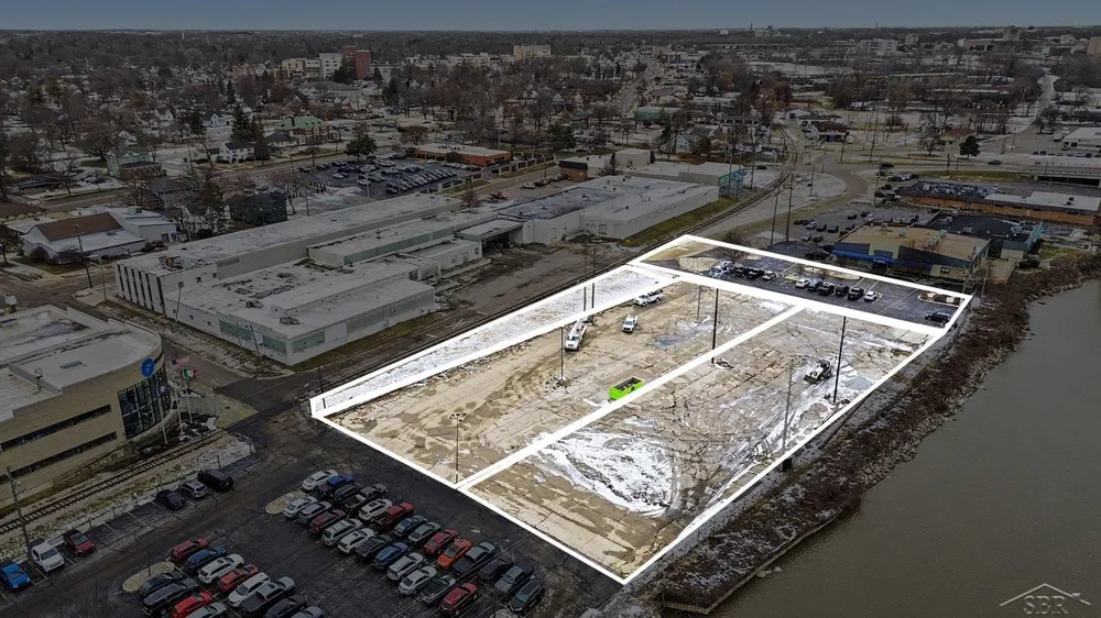 916 Niagara Street Saginaw City, MI 48602
