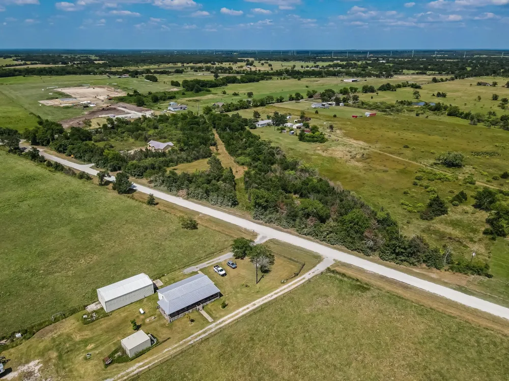 6 County Road 110 Iola, TX 77861