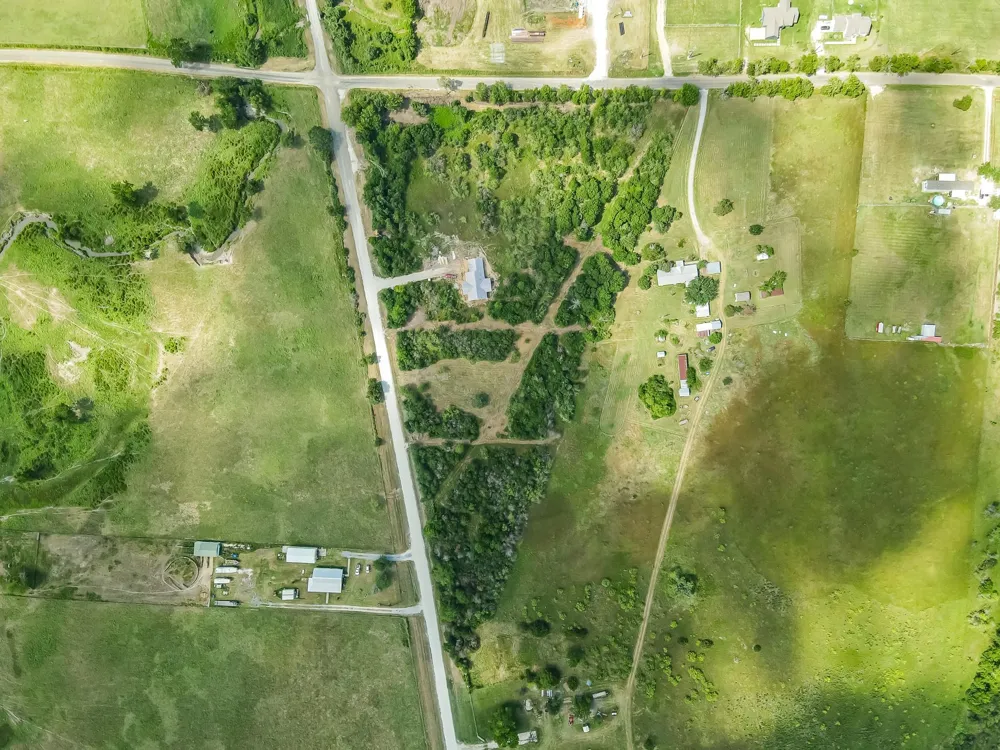 6 County Road 110 Iola, TX 77861