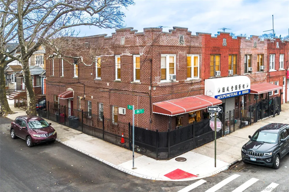 82-15 91 AVENUE Woodhaven, NY 11421