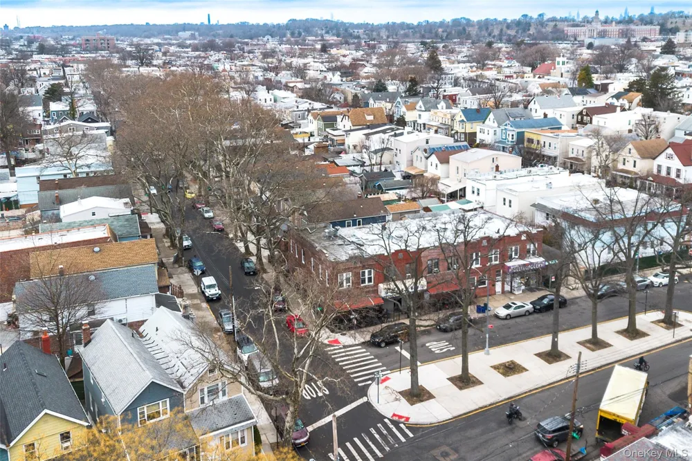 82-15 91 AVENUE Woodhaven, NY 11421
