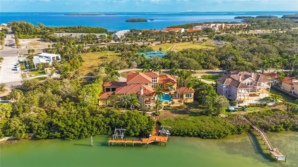 1363 OCEANVIEW DRIVE Tierra Verde, FL 33715