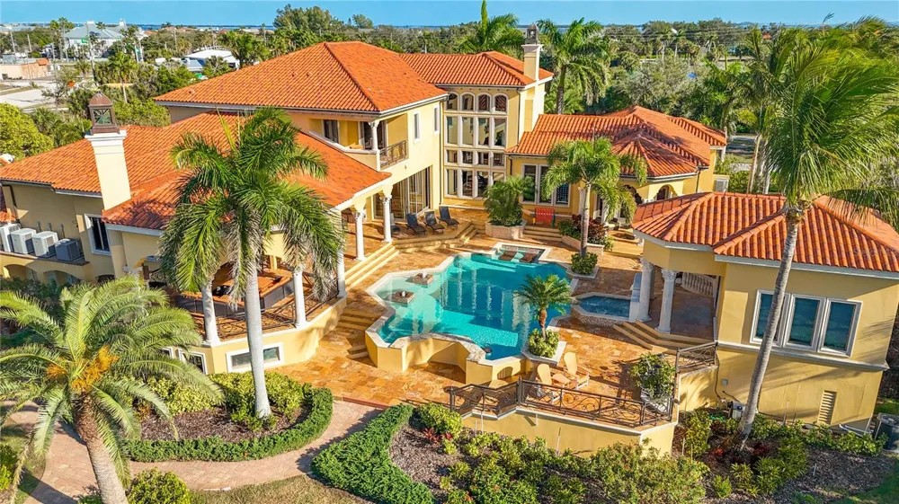1363 OCEANVIEW DRIVE Tierra Verde, FL 33715