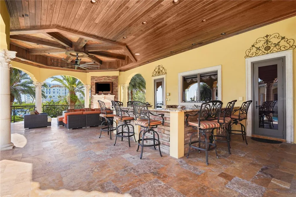 1363 OCEANVIEW DRIVE Tierra Verde, FL 33715