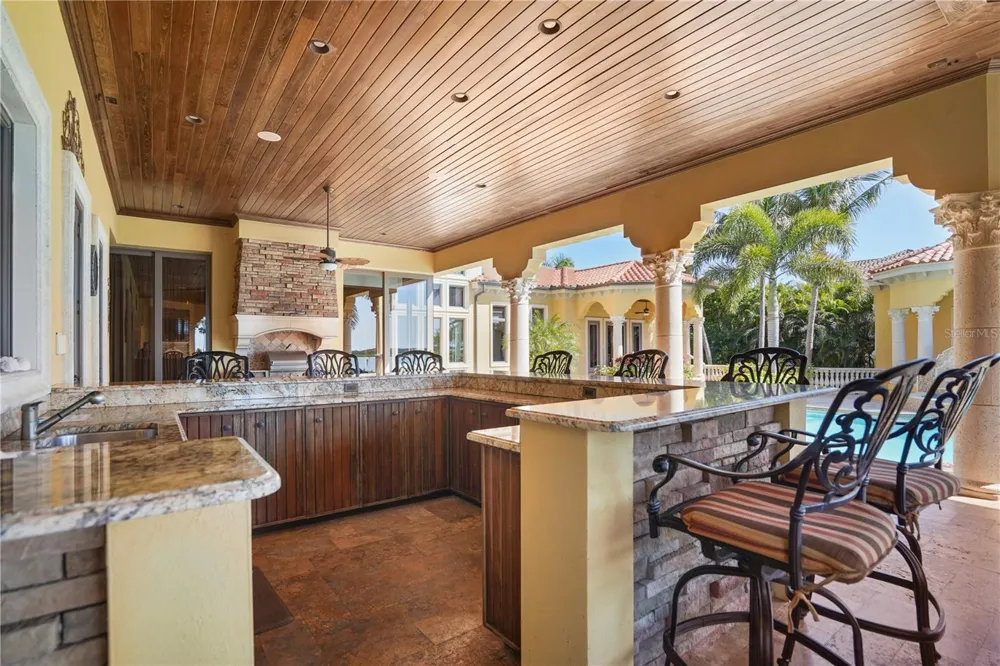 1363 OCEANVIEW DRIVE Tierra Verde, FL 33715