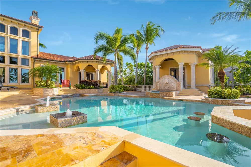 1363 OCEANVIEW DRIVE Tierra Verde, FL 33715