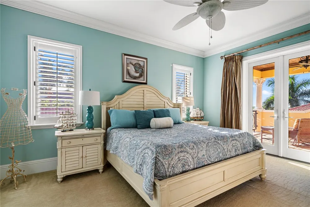 1363 OCEANVIEW DRIVE Tierra Verde, FL 33715