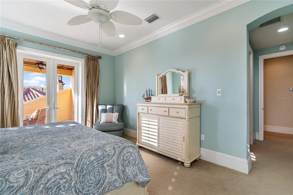 1363 OCEANVIEW DRIVE Tierra Verde, FL 33715