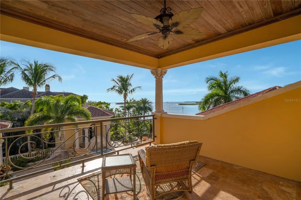 1363 OCEANVIEW DRIVE Tierra Verde, FL 33715