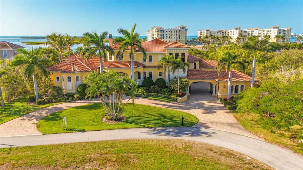 1363 OCEANVIEW DRIVE Tierra Verde, FL 33715