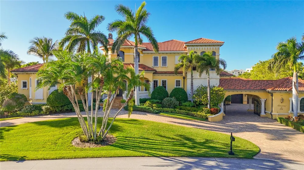1363 OCEANVIEW DRIVE Tierra Verde, FL 33715