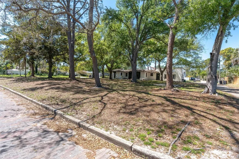 6201 11TH AVENUE S Gulfport, FL 33707