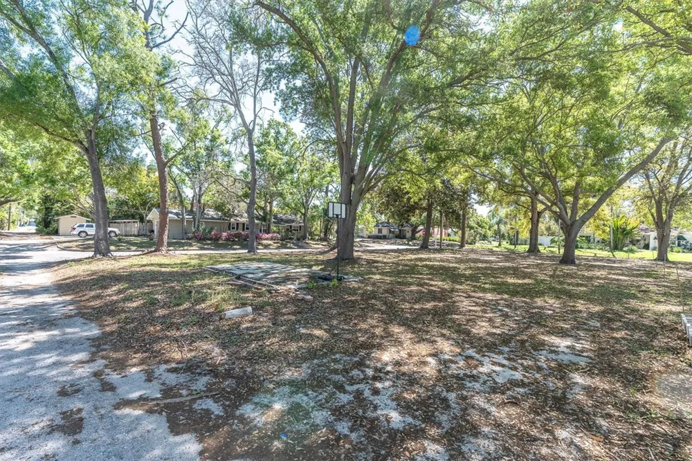 6201 11TH AVENUE S Gulfport, FL 33707