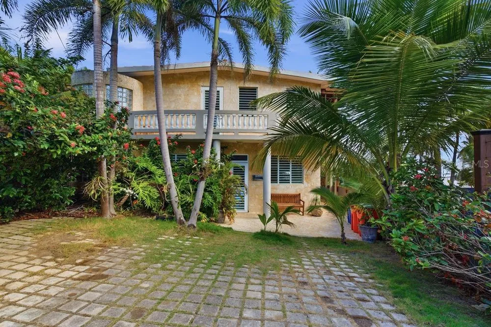 26 BARRIO PUNTAS SANDY BEACH Rincon, PR 00677