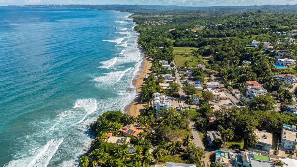 26 BARRIO PUNTAS SANDY BEACH Rincon, PR 00677