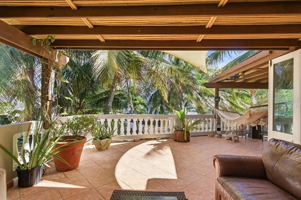 26 BARRIO PUNTAS SANDY BEACH Rincon, PR 00677