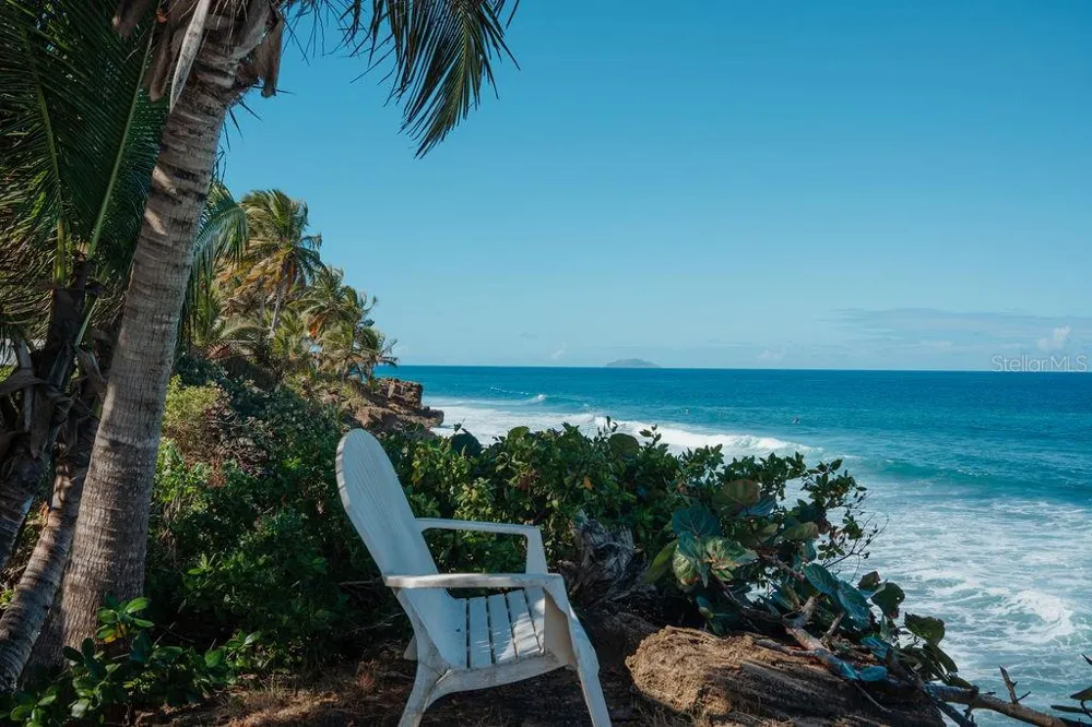 26 BARRIO PUNTAS SANDY BEACH Rincon, PR 00677